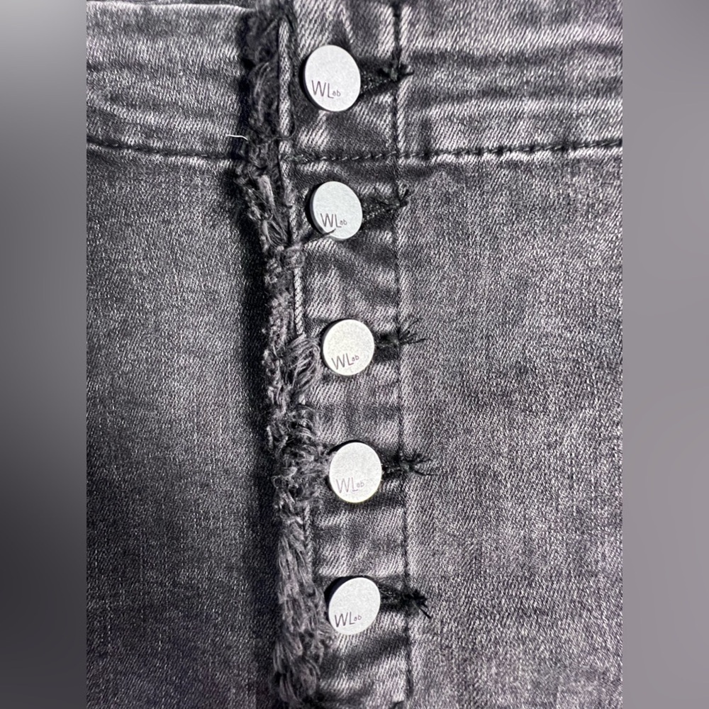 Wash Lab Black Denim Skirt w/Buttons and Rough Hem size 25 very stretchy - Picture 3 of 5